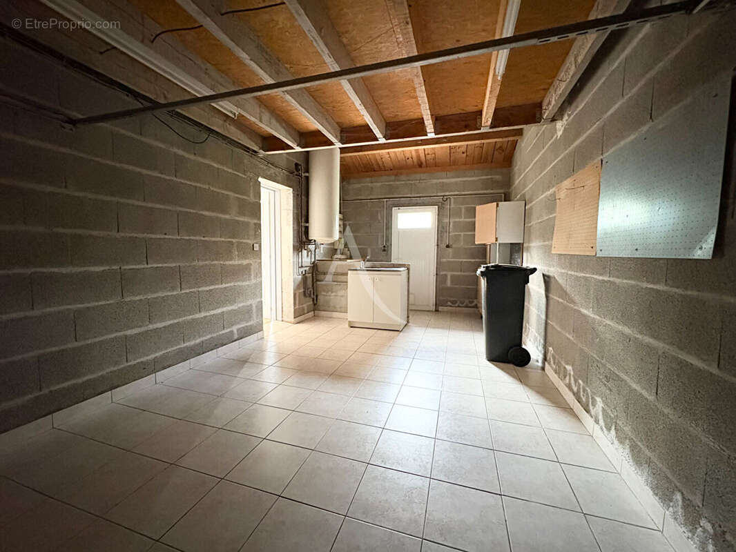 Maison à SAINTE-RADEGONDE-DES-NOYERS