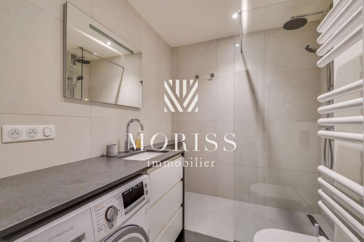 Appartement à PARIS-17E