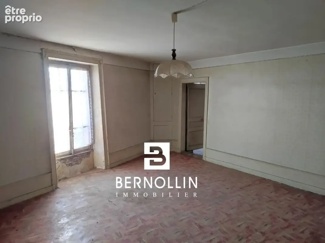 Ensemble immobilier au c?ur de Beaupont avec terrain et location de locaux - photo 13
