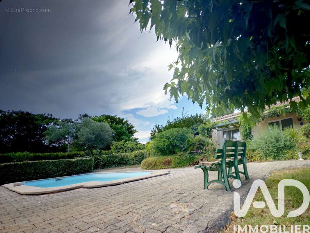 Photo 2 - Maison à SAINT-CLEMENT-DE-RIVIERE