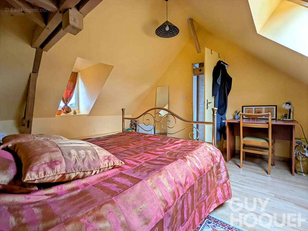 Maison à VENDEUVRE-DU-POITOU