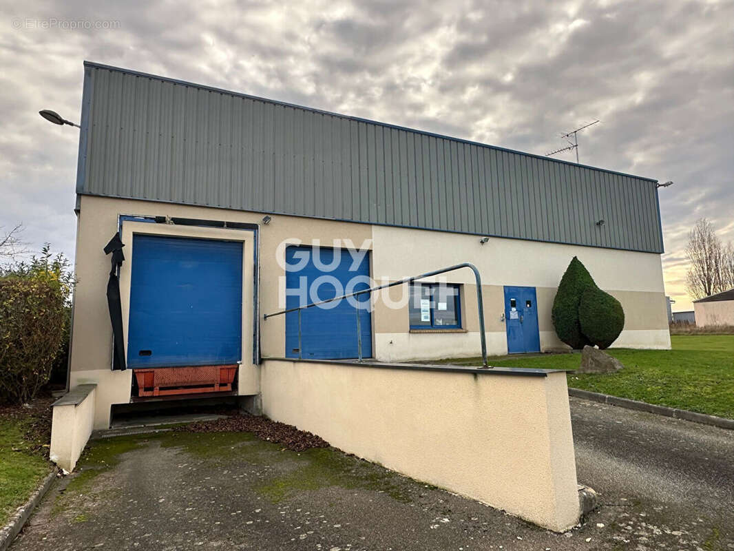 Commerce à VERNEUIL-SUR-AVRE