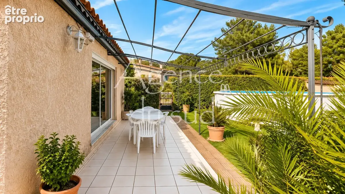 Maison familiale 4 chambres, garages et jardin à La Ciotat - photo 7