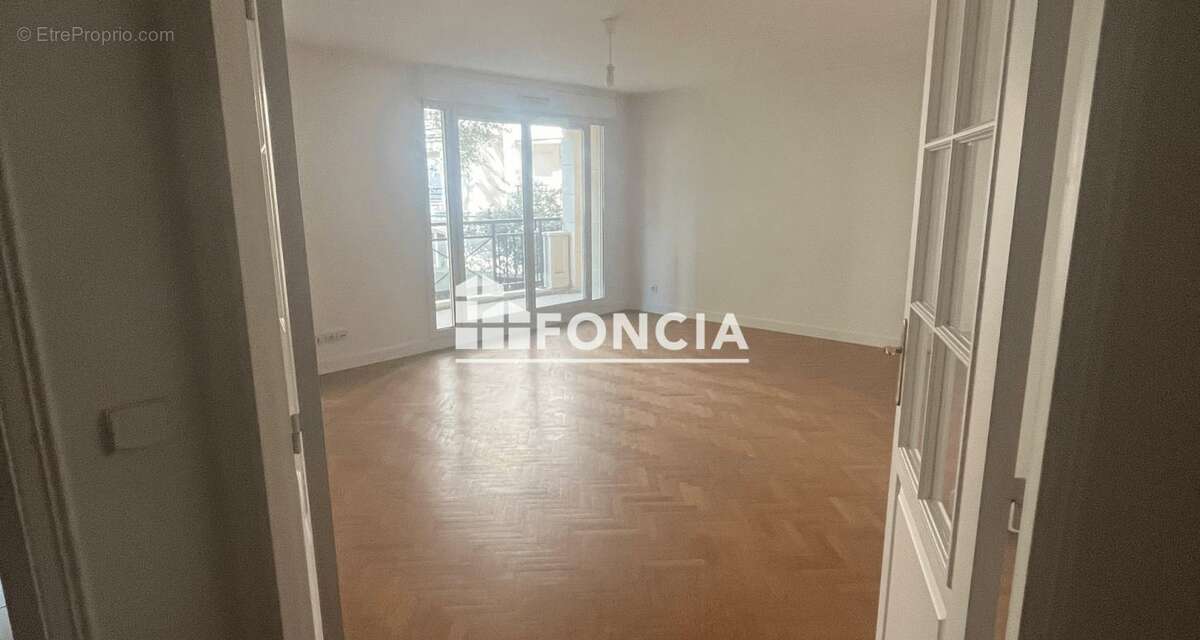 Appartement à LE PLESSIS-ROBINSON