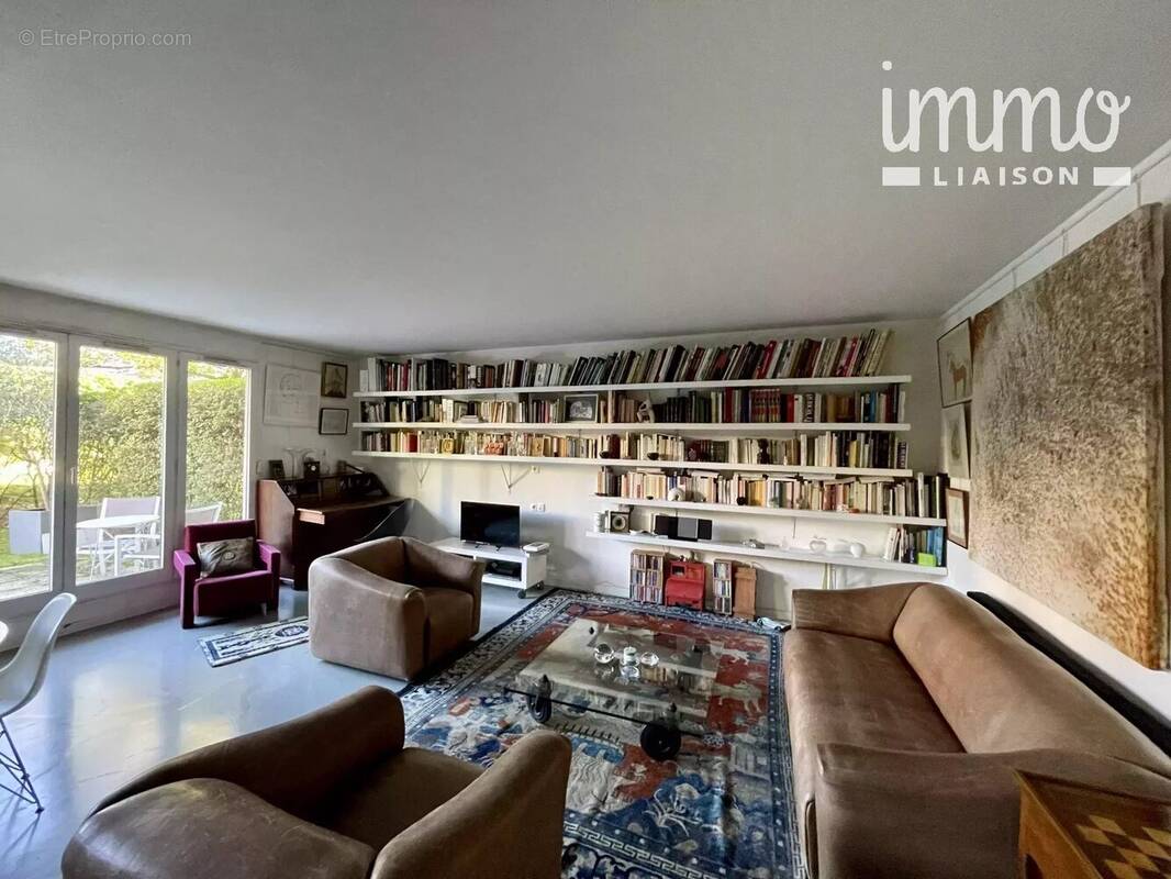 Appartement à MONTROUGE