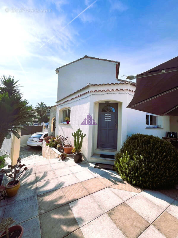 Maison à HYERES