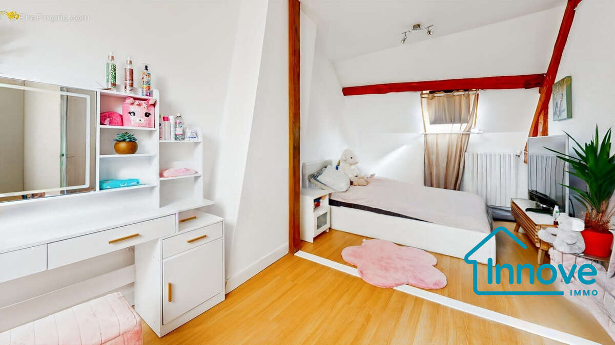 Maison à FONTENAY-MAUVOISIN