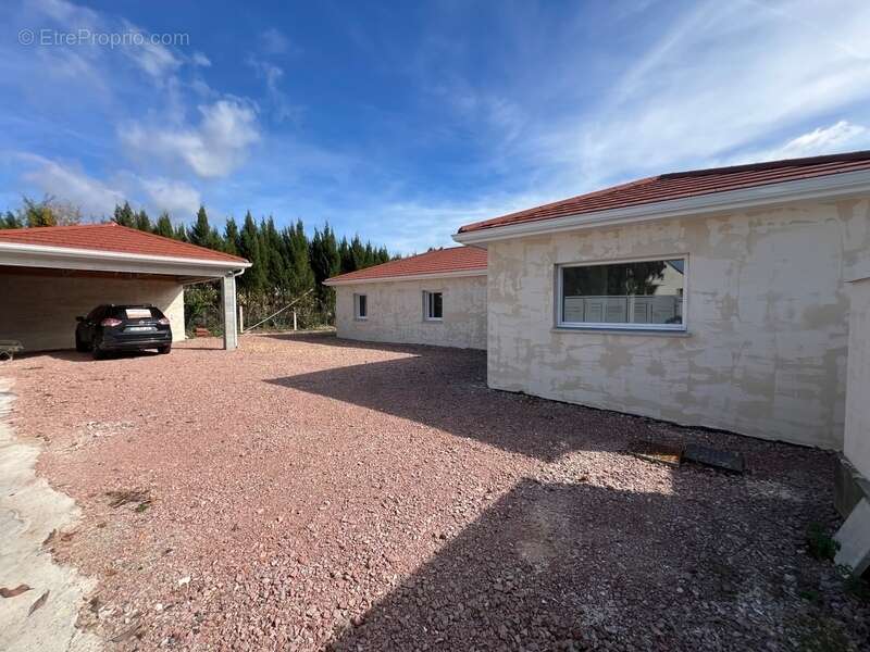 Maison à CHAUFFAILLES