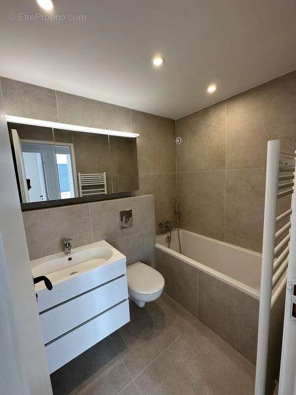 RARE - Magnifique maison de ville individuelle idéalement située - photo 12