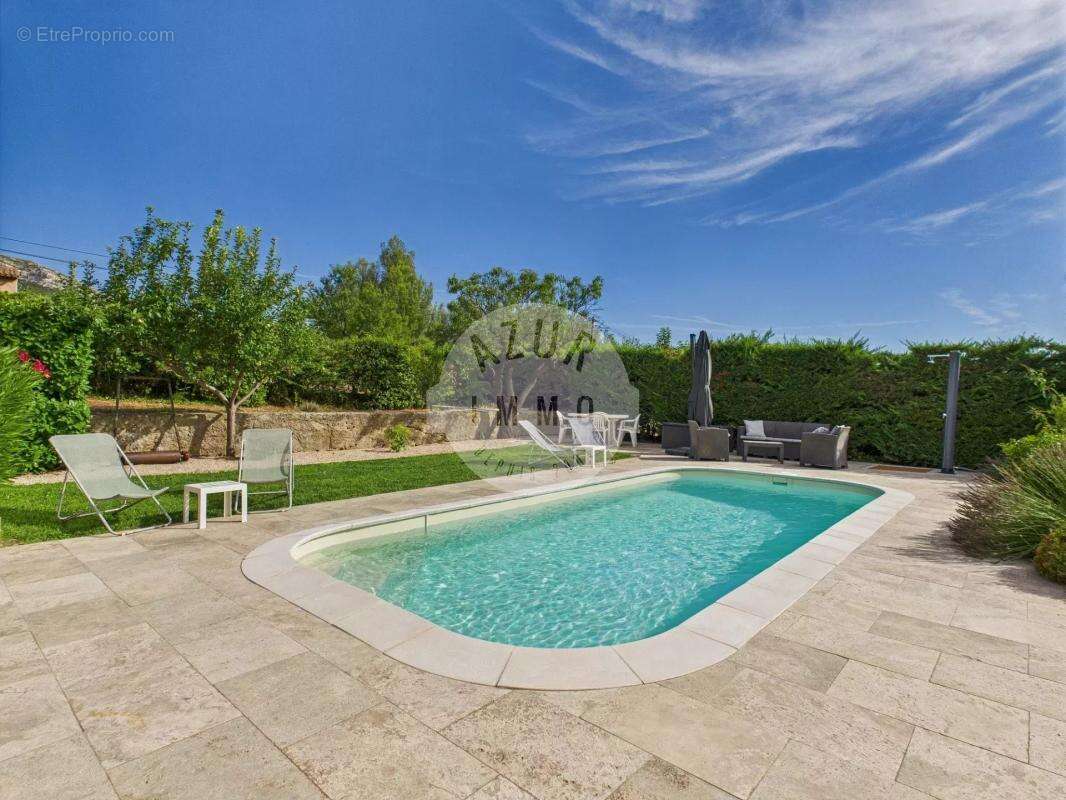 Maison à ROQUEVAIRE