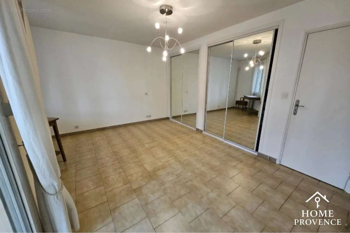 Appartement 97 m² – Centre-ville de Sanary-sur-Mer - photo 3