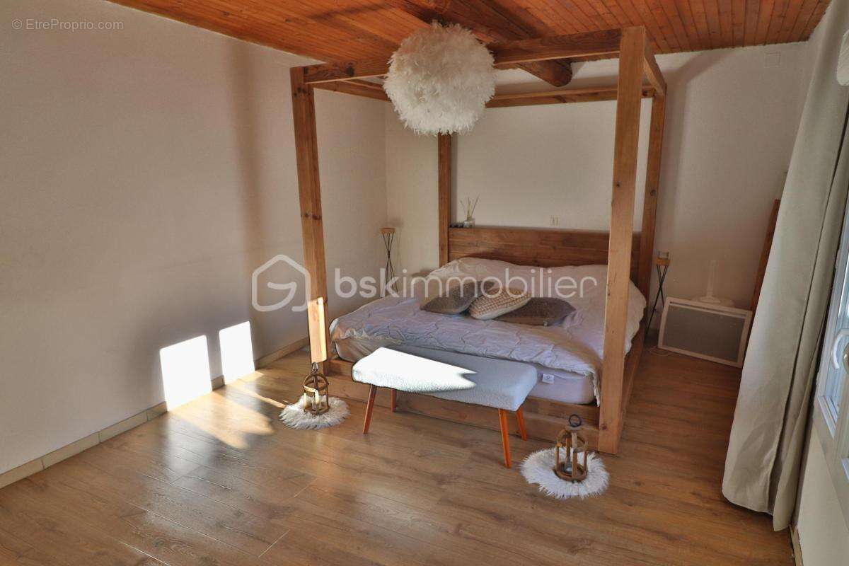 Maison de village 111m², 3 chambres, garage - photo 7