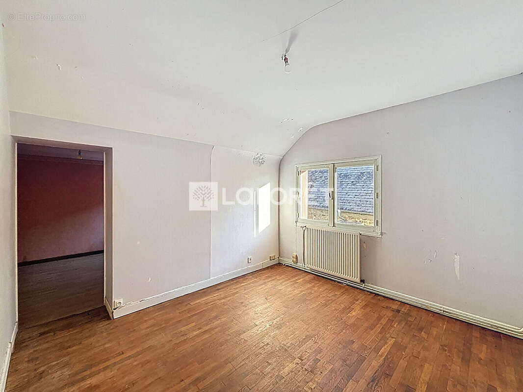 Maison Messei 9 pièces 213 m² - photo 15