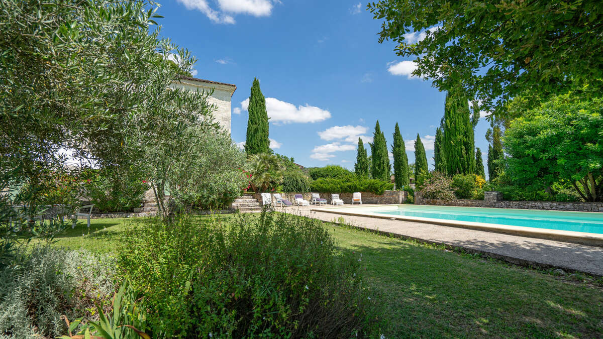 Maison à MONTCUQ