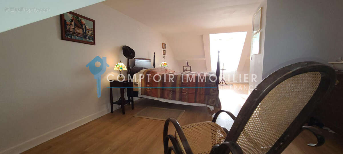 Dpt Haute-Garonne 31 - A vendre Ganties 31- Maison de ville T7 de 368 m2 sur terrain de 4490 m2 avec piscine e - photo 13