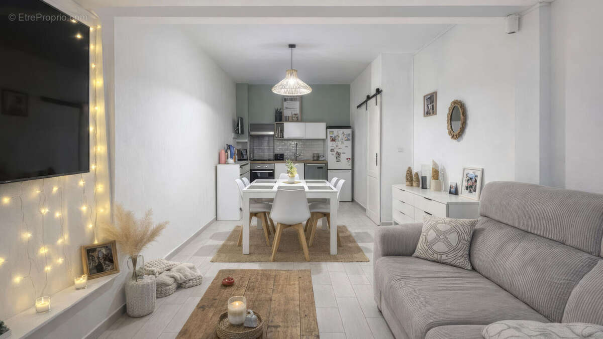 Appartement Toulon 1 pièce(s) 35 m2 - photo 2