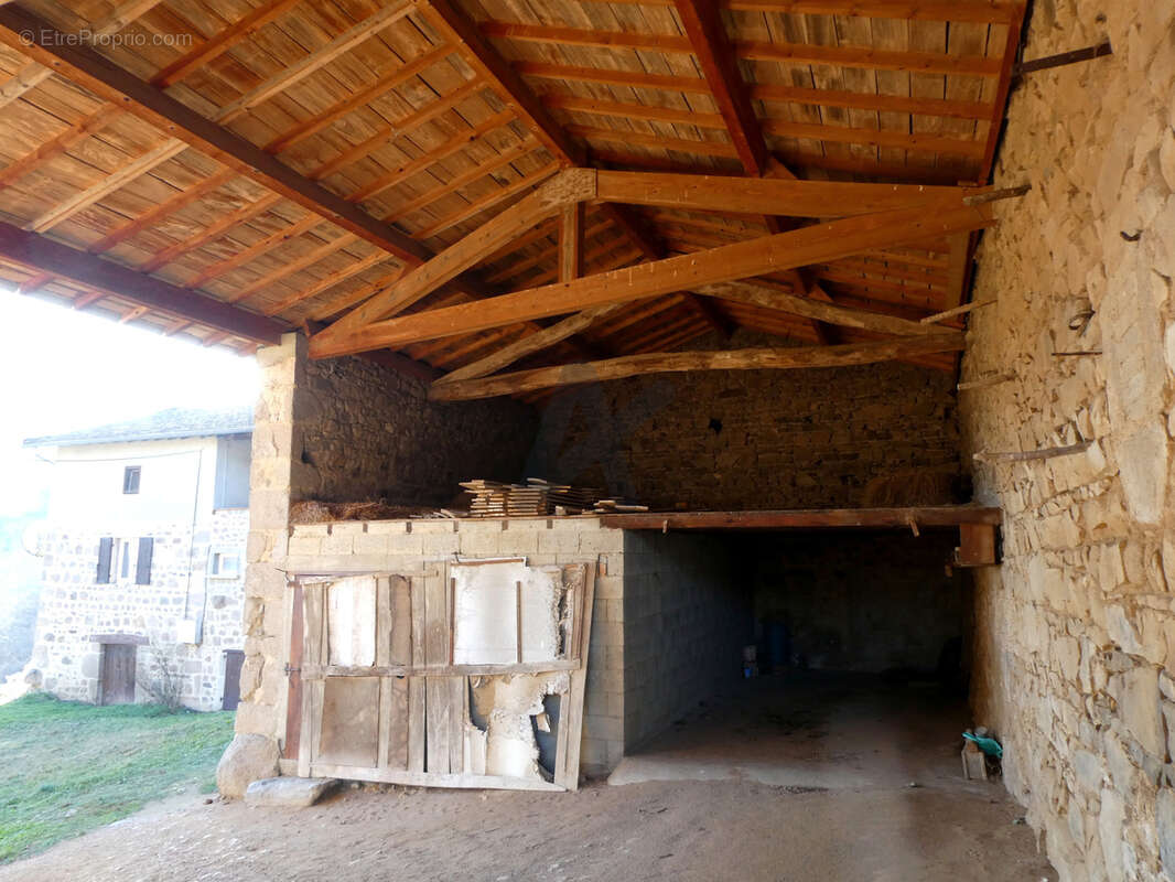 Maison à SAINT-LAURENT-DE-CHAMOUSSET