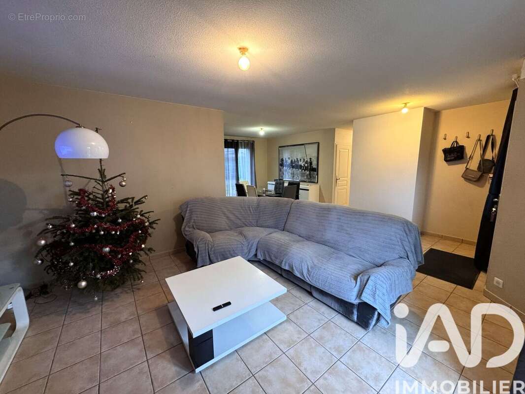 Photo 3 - Maison à YZEURE