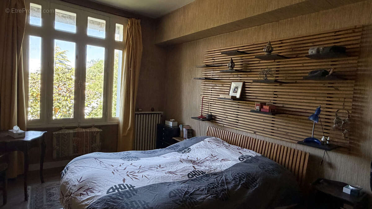 Maison à SAINT-JEAN-D'ANGELY