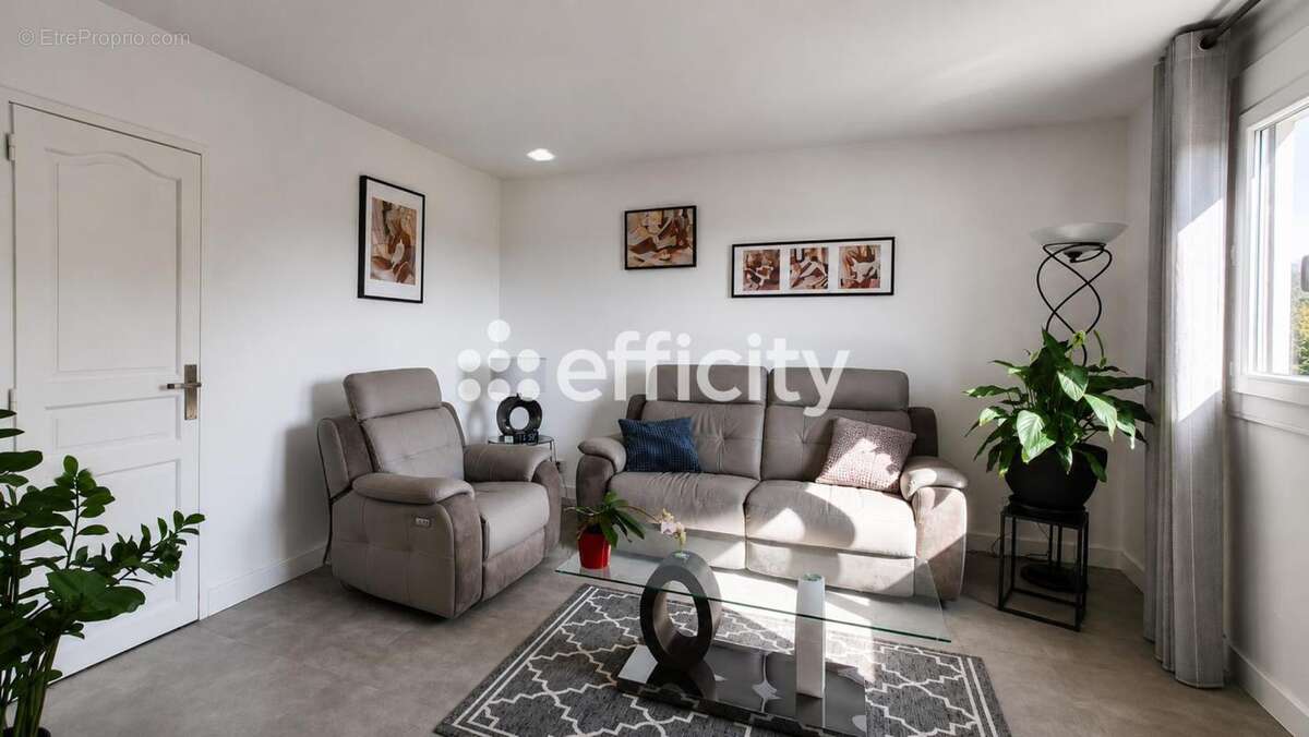 Appartement à MARSEILLE-11E