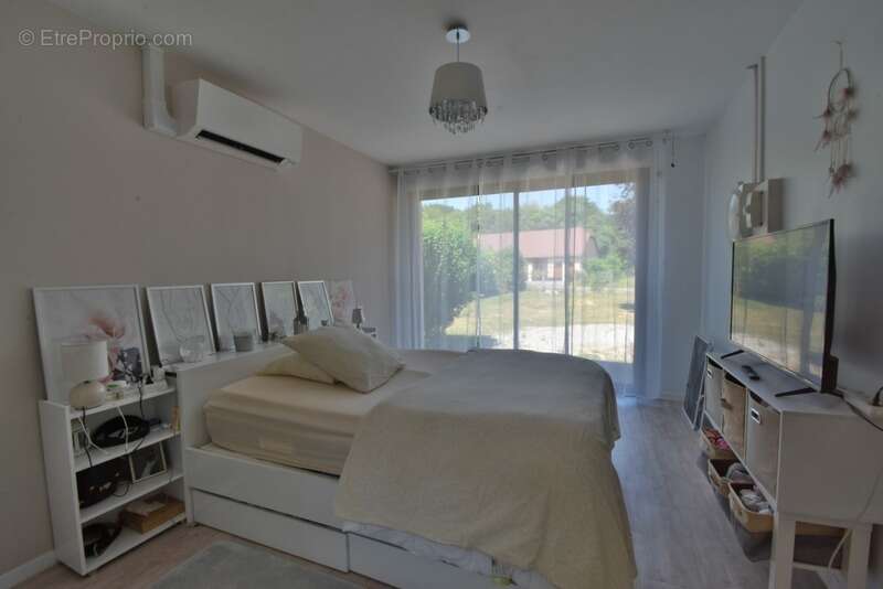 Maison entièrement rénovée de plain-pied, 3 chambres, proche Bletterans (39) - photo 4
