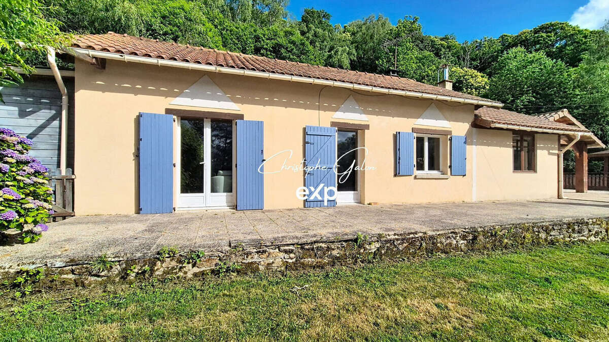 Maison à ROUSSAC