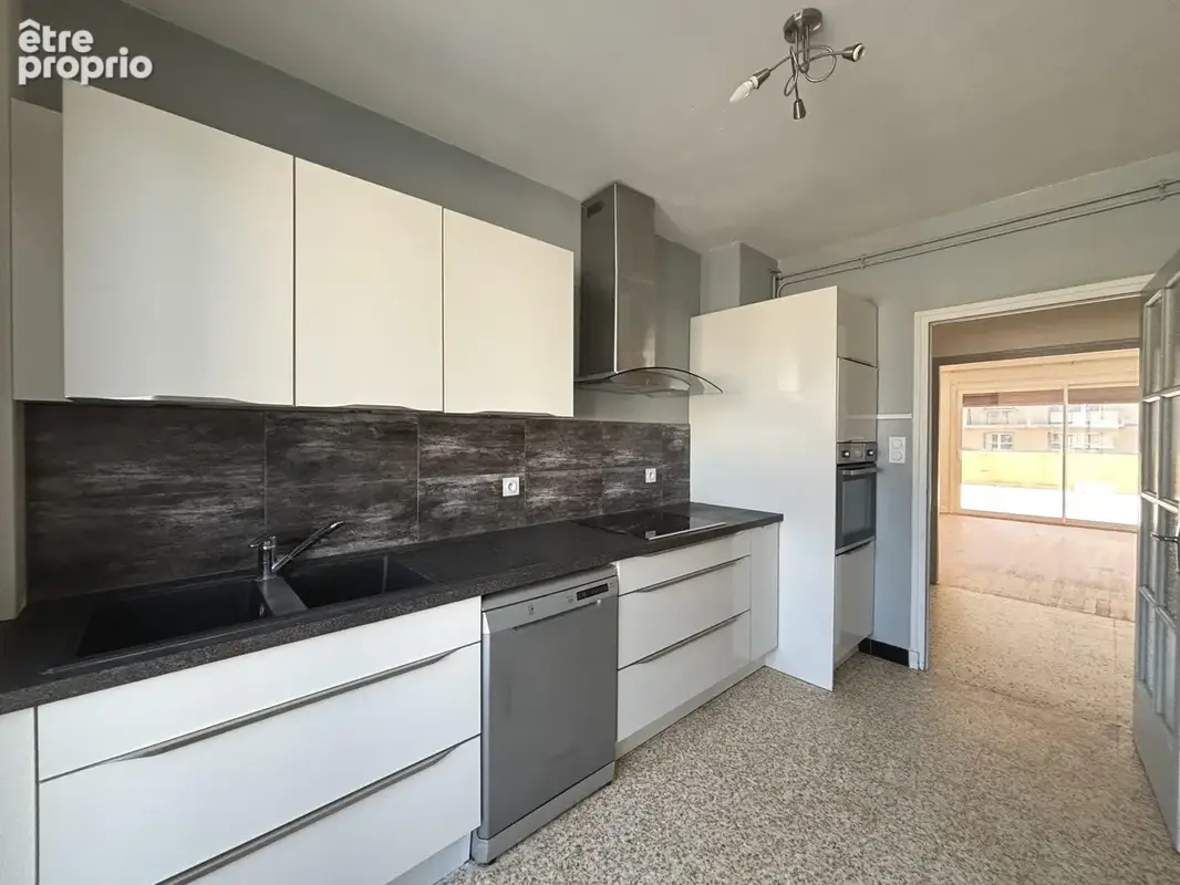 Appartement 4 pièces 75 m² à vendre à Romans-Sur-Isere (26100) - photo 3
