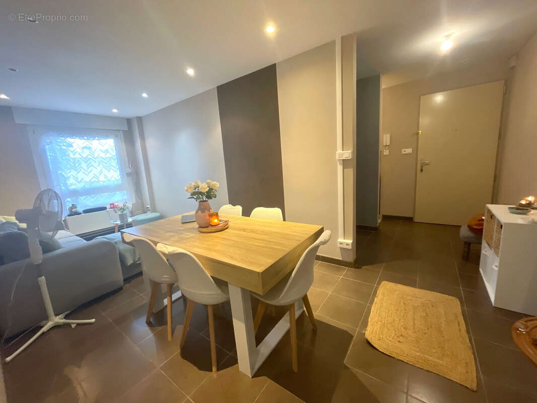 Appartement à OULLINS