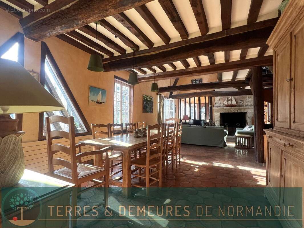 Maison à PONT-L'EVEQUE