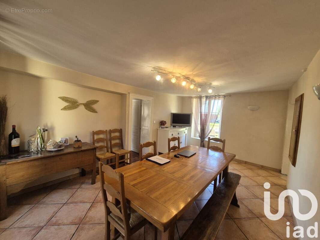 Maison 130 m² à Jaignes  - photo 5