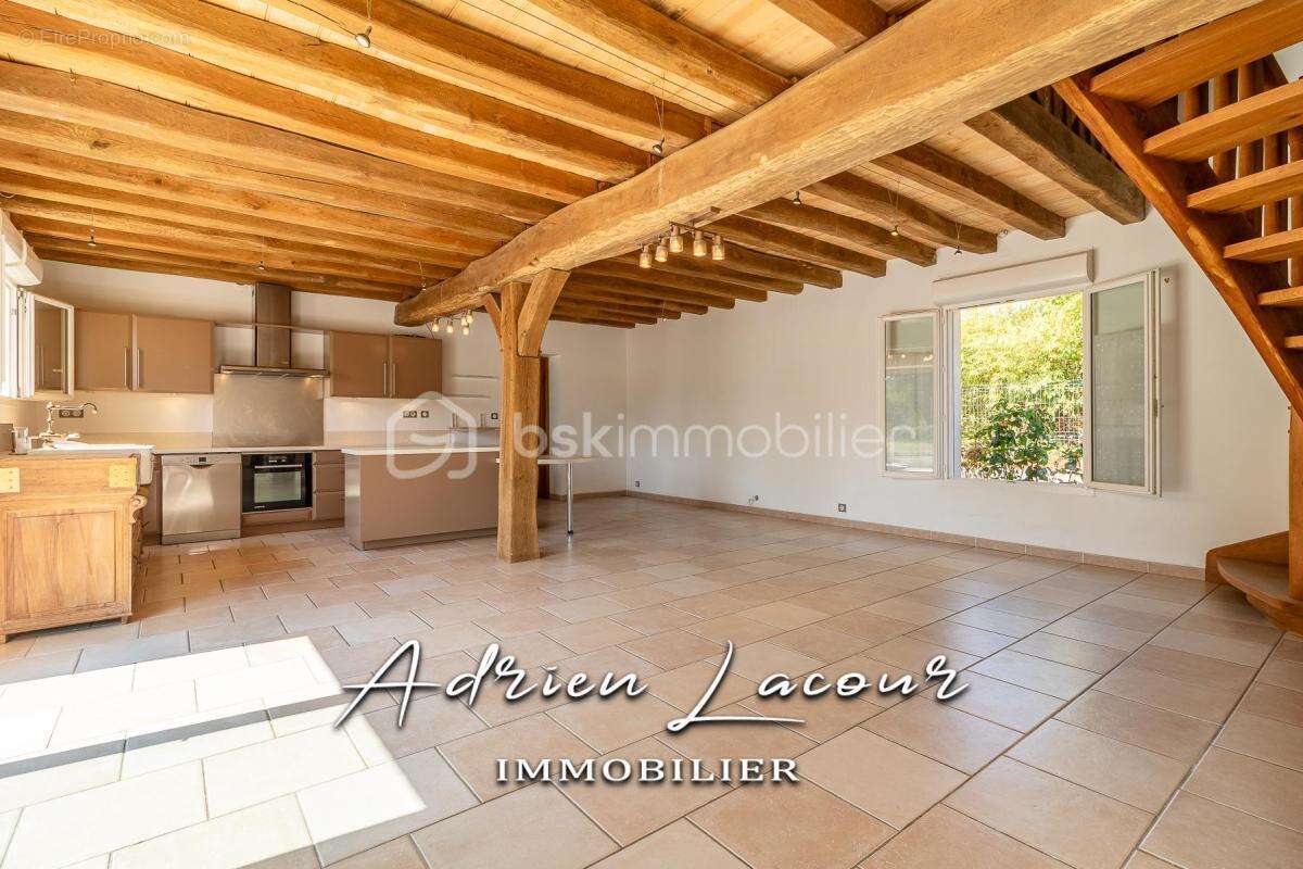 Belle maison familiale de style solognote - photo 2