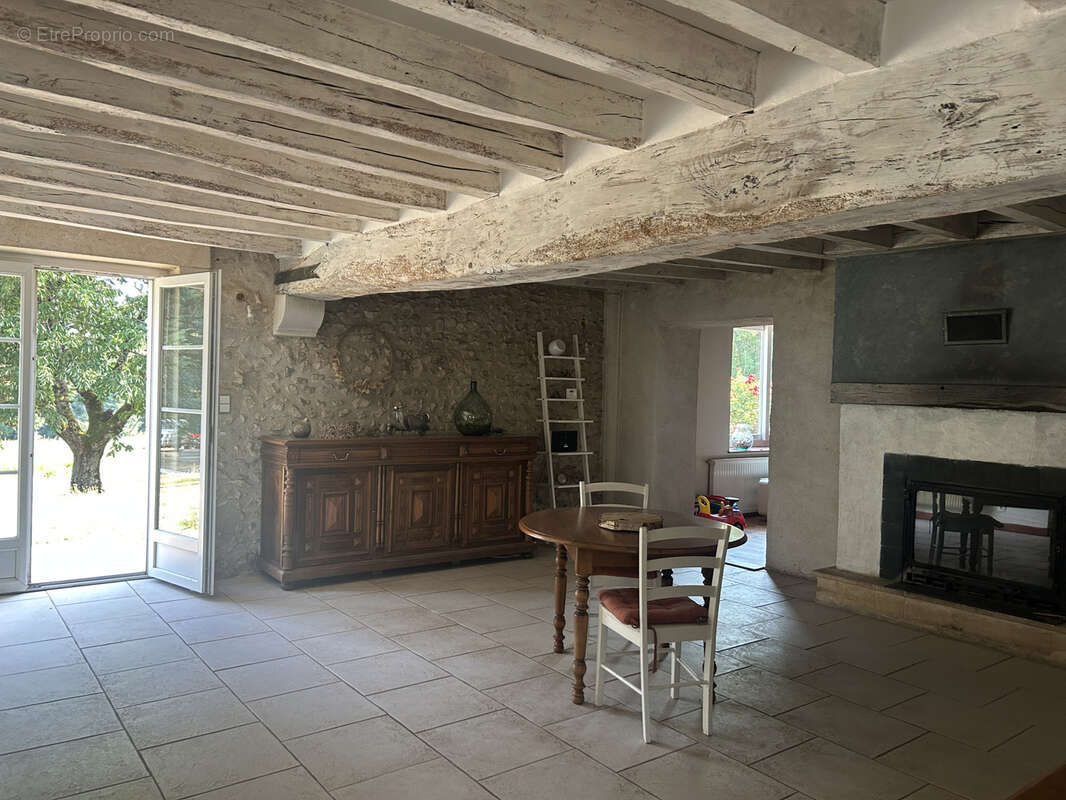Propriété 4,32 ha : maison ancienne rénovée, remises, parc arboré, pré - photo 5