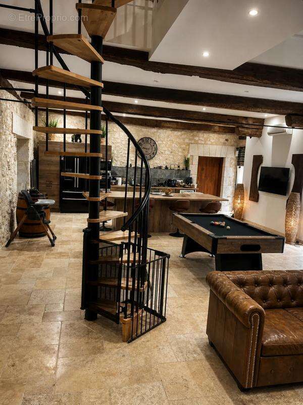 Villa de 12 pièces de 650 m² à Saint-Nexans - photo 6