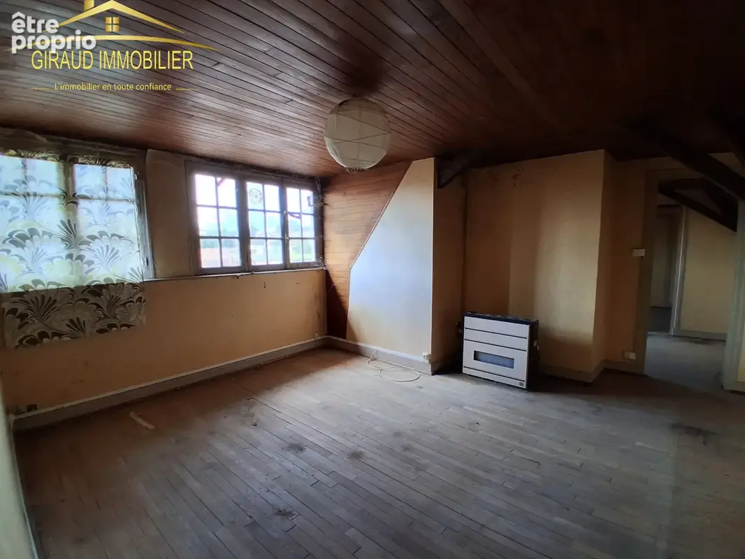 Appartement à CHARLIEU