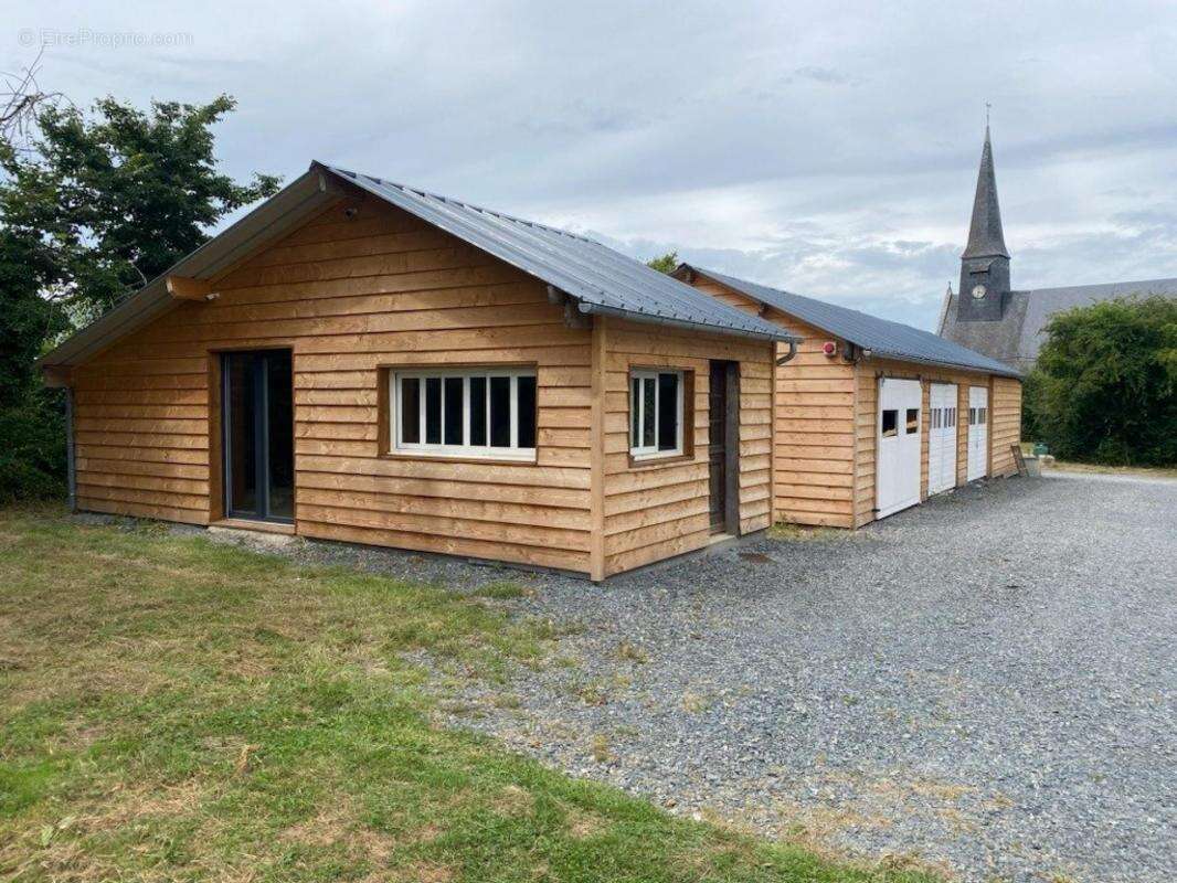 Maison à NEUVILLE-SUR-AUTHOU