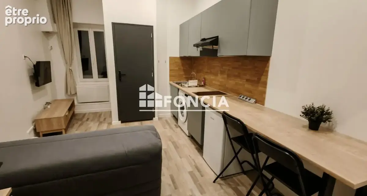 Appartement à SAINT-MITRE-LES-REMPARTS