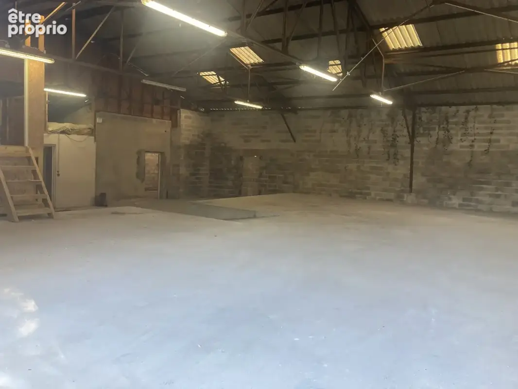 Commerce 282 m² à vendre à La Roche-Chalais (24490) - photo 3