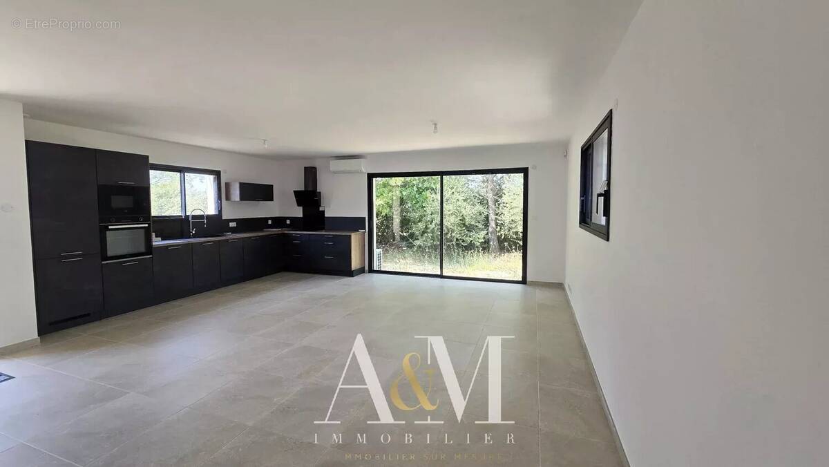 Maison neuve 4 pièces de 85 m² avec grand terrain et garage – Saint-Chaptes - photo 2