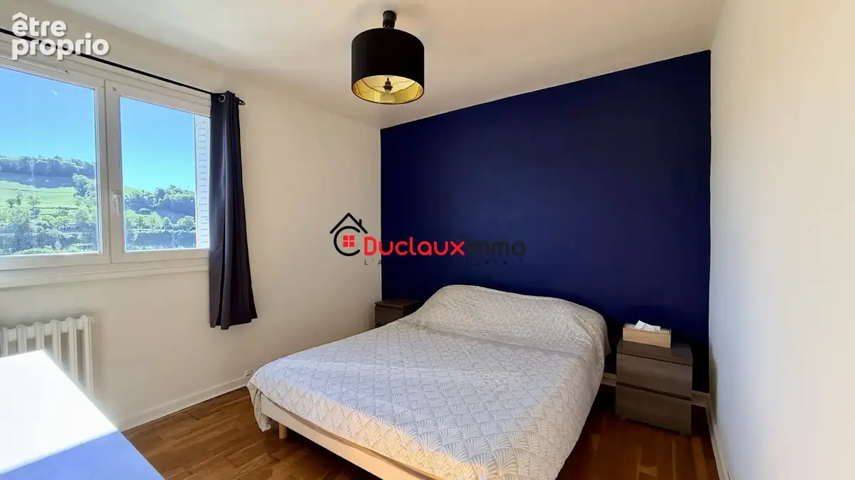 Aurillac - Appartement T3 avec parking et cave - VUE DÉGAGÉE, LUMINOSITÉ ET AUCUN TRAVAUX ! - photo 7