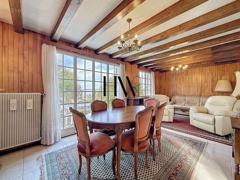 Maison à NEUVECELLE