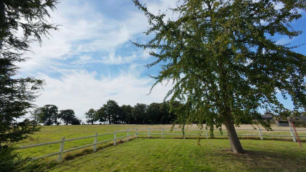 Maison à AVREMESNIL