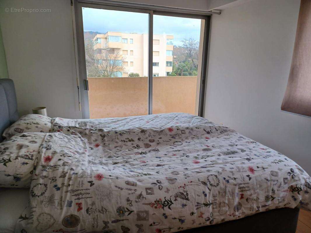 Appartement à MANDELIEU-LA-NAPOULE