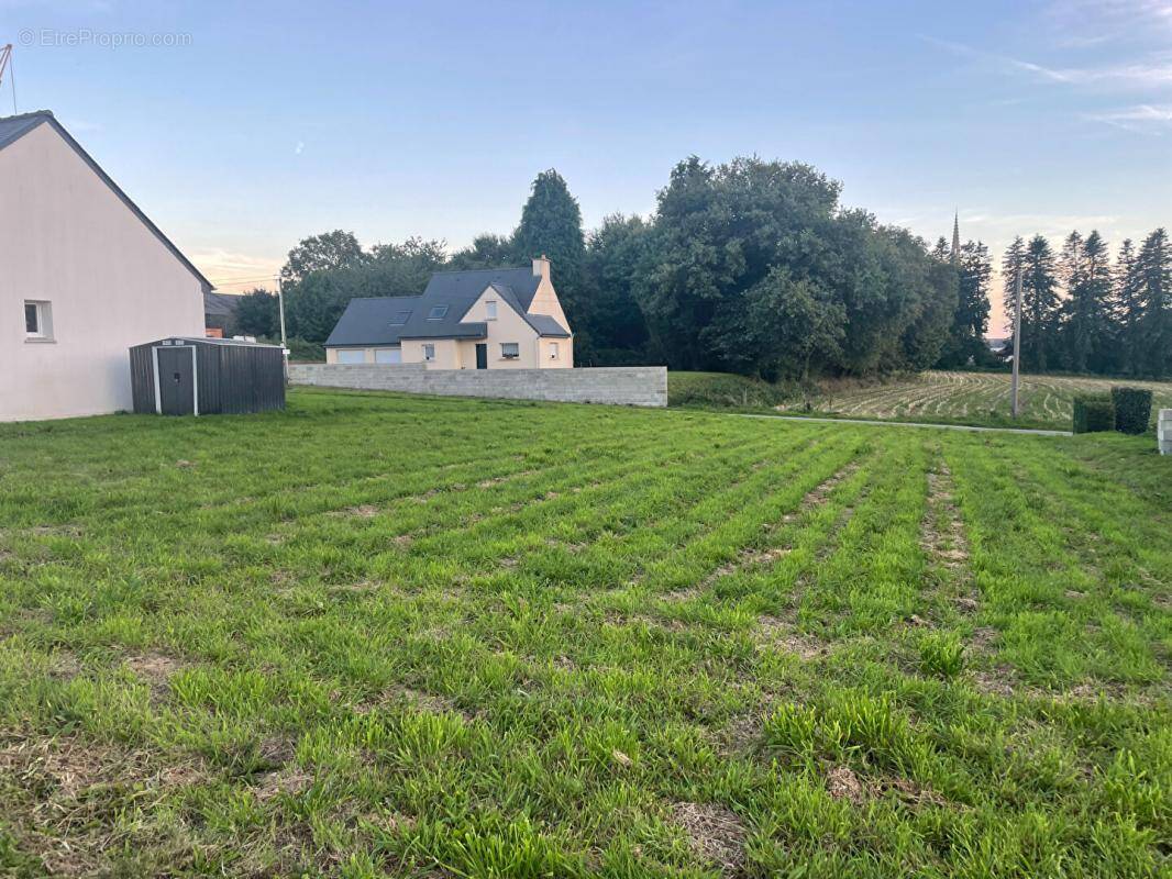 Terrain à PLUMELIAU