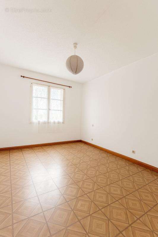 Maison à CHAMPIGNY-LE-SEC