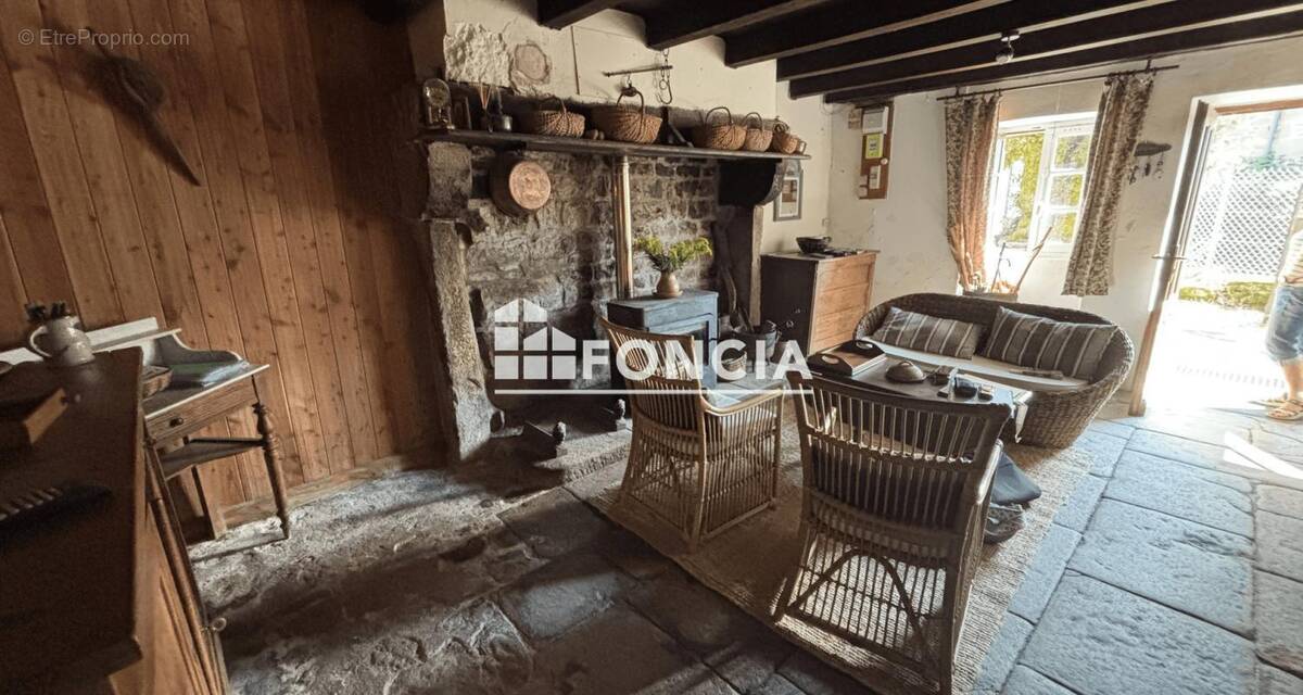 Maison à FAUX-LA-MONTAGNE