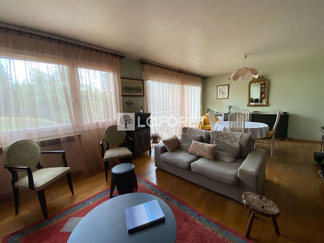 Appartement 2 chambres avec balcon, cave et parking sous-sol  ROUEN Descroizilles - photo 3