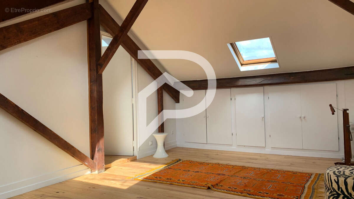 Appartement à COLOMBES