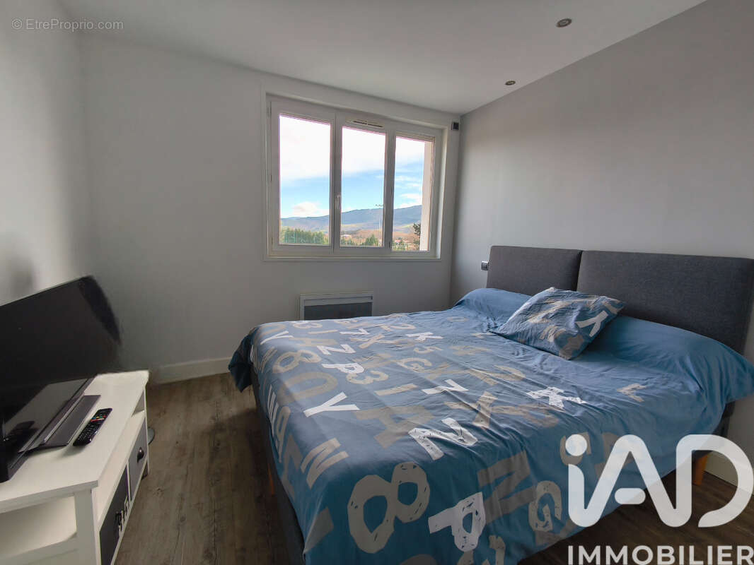 Photo 7 - Appartement à SAINT-JEAN-BONNEFONDS