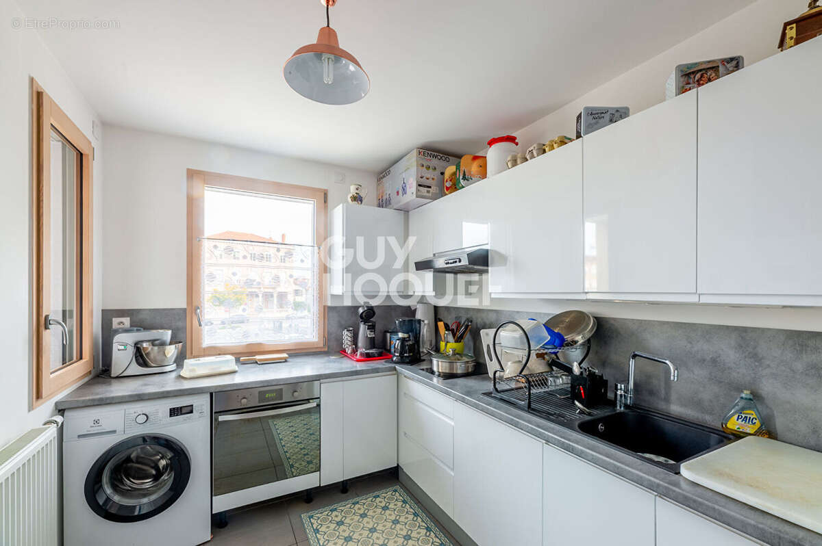 Appartement à SATHONAY-CAMP