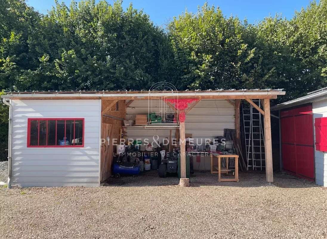 Maison à SAINT-BONNET-TRONCAIS